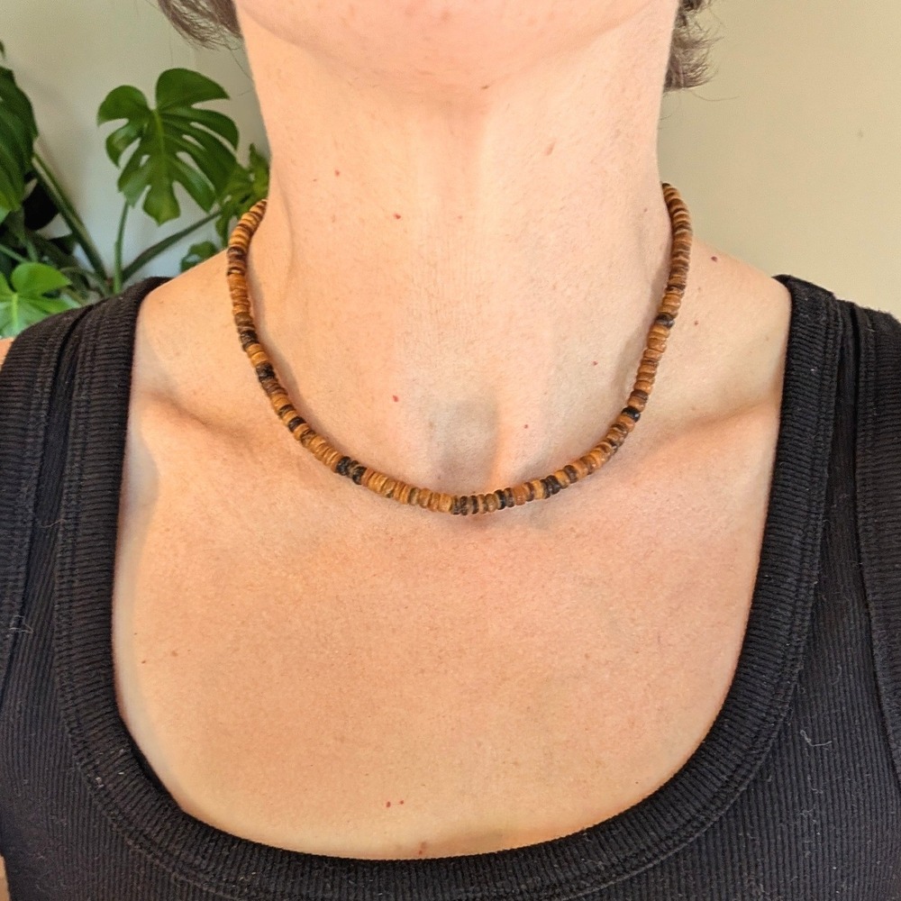 Vintage 70s Heishi Bead Necklace Brown Surfer Boho Unisex Beachwear 16 Inch